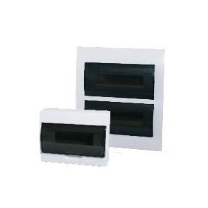 Lakáselosztó, falon kívüli, 